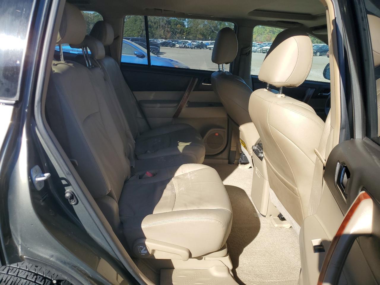 2009 TOYOTA HIGHLANDER