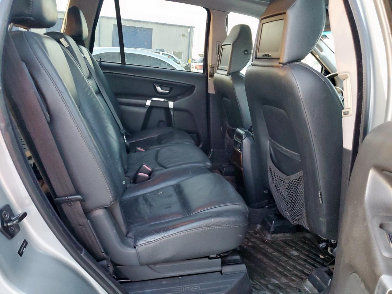2010 VOLVO XC90
