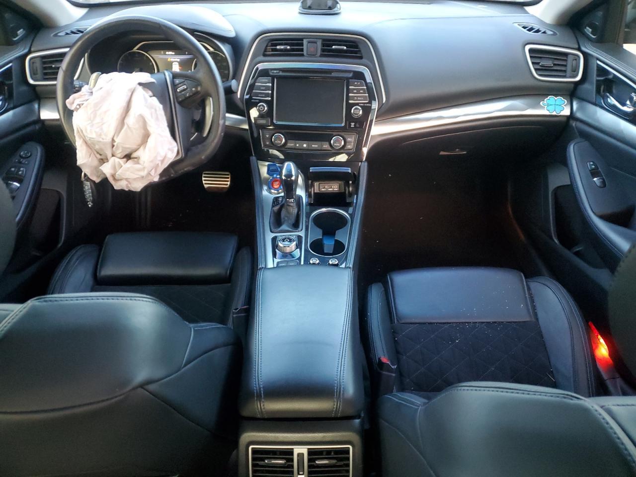 2017 NISSAN Maxima