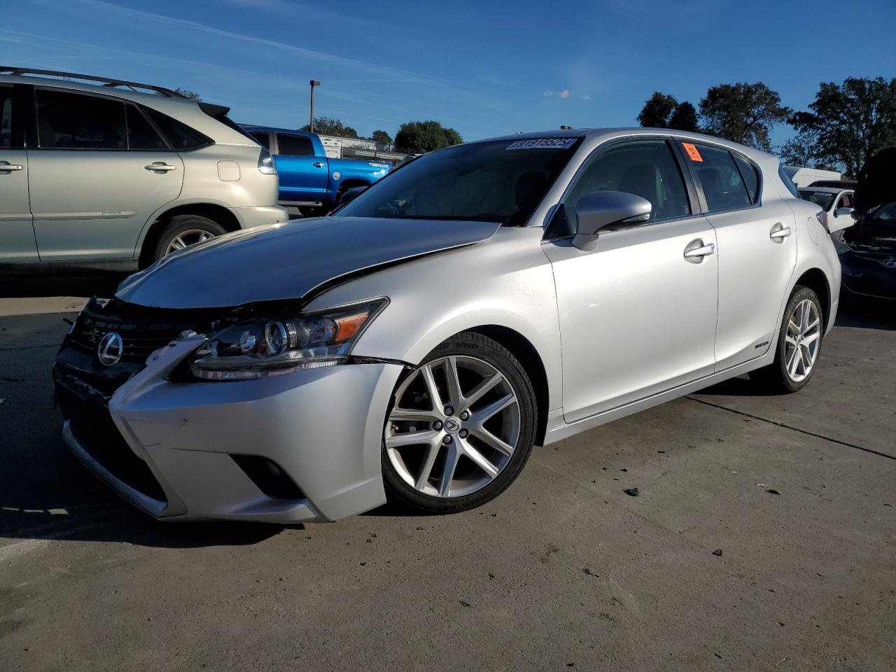 2015 LEXUS CT 200