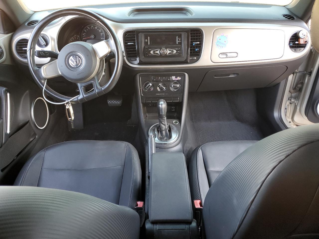 2012 VOLKSWAGEN Beetle