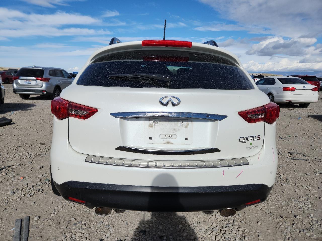 2017 INFINITI QX70
