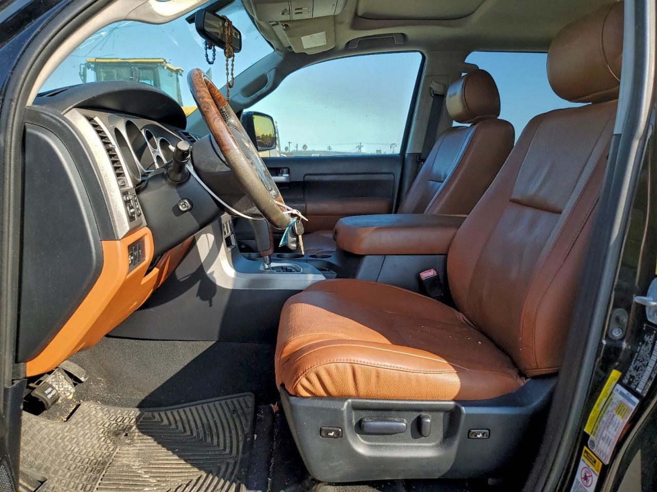 2011 TOYOTA TUNDRA