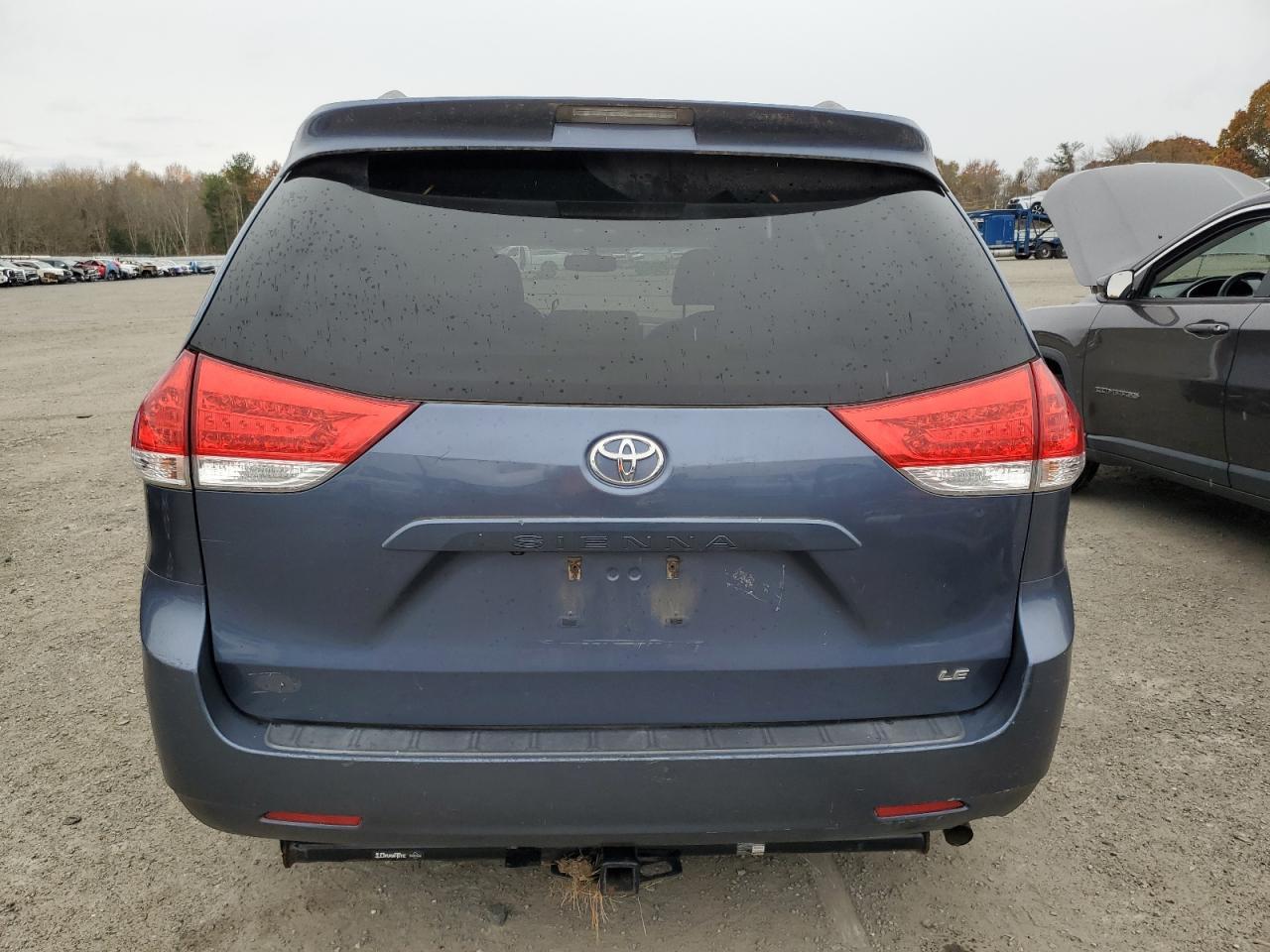 2013 TOYOTA SIENNA