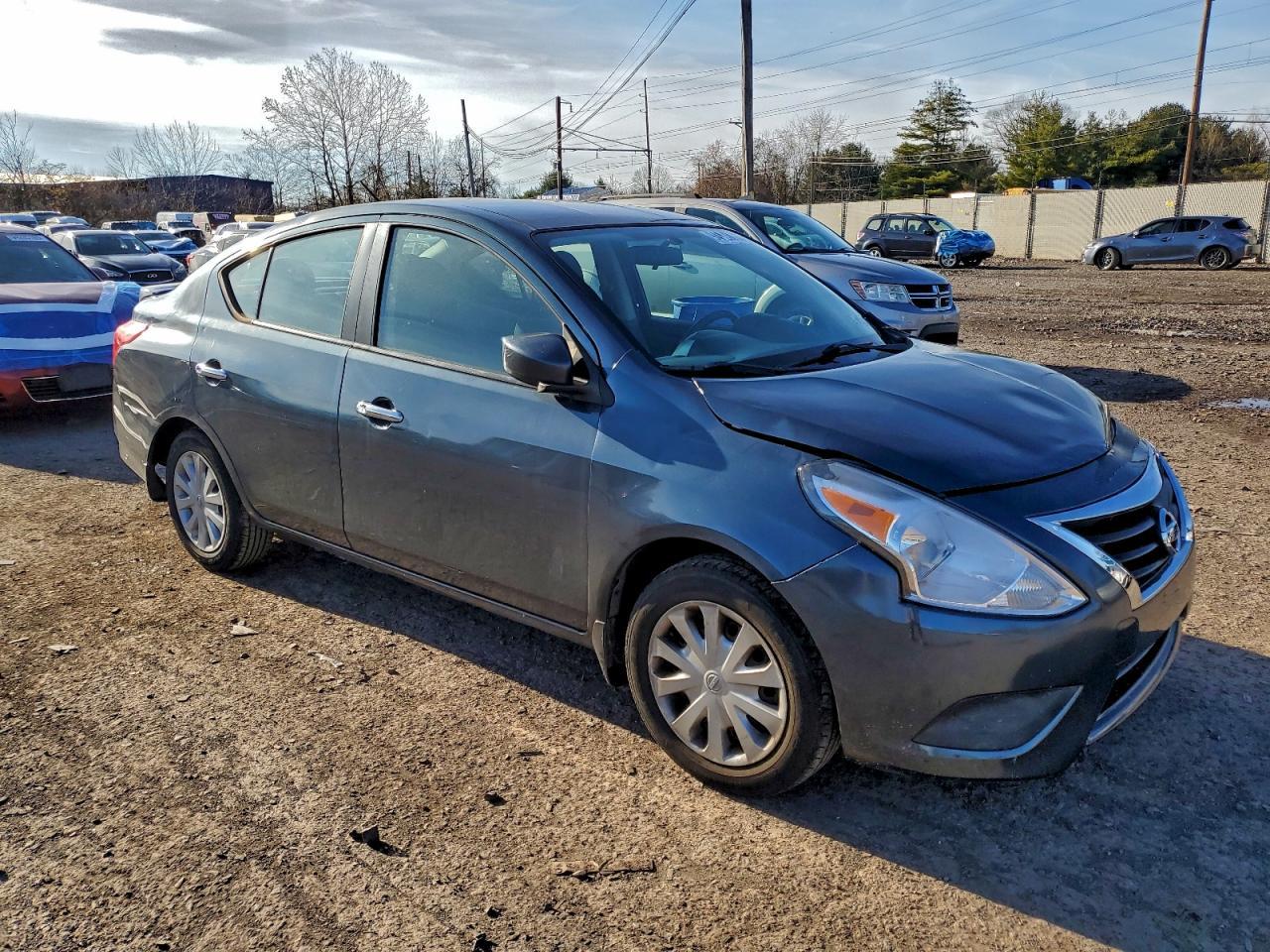 2015 NISSAN VERSA