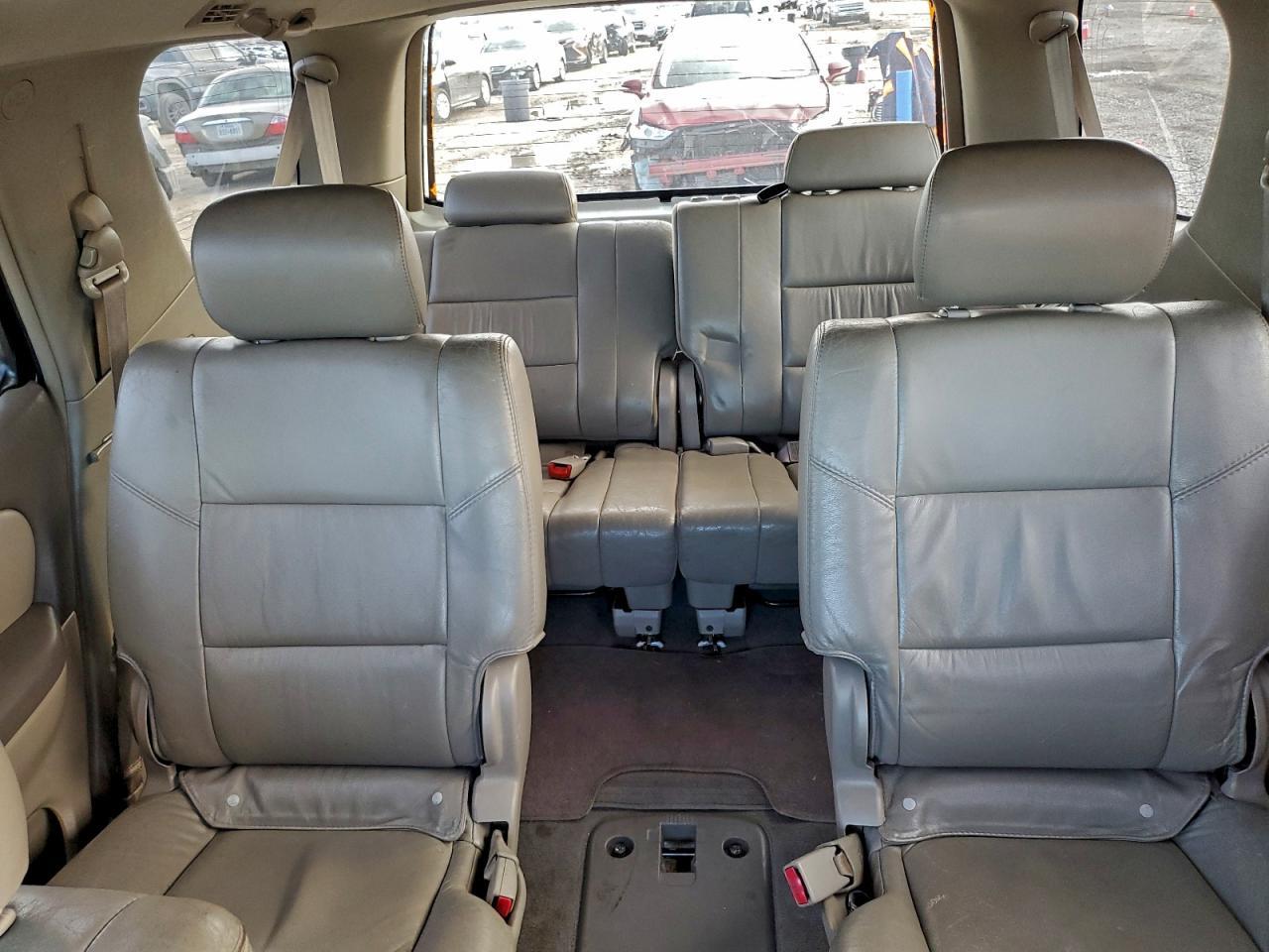 2006 TOYOTA Sequoia