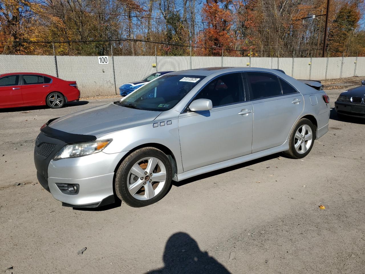 2011 TOYOTA CAMRY