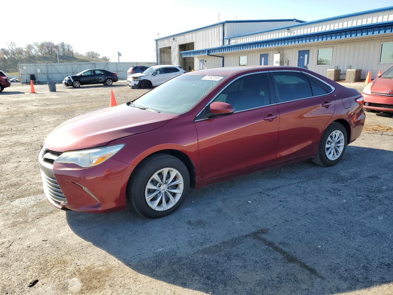 2016 TOYOTA CAMRY