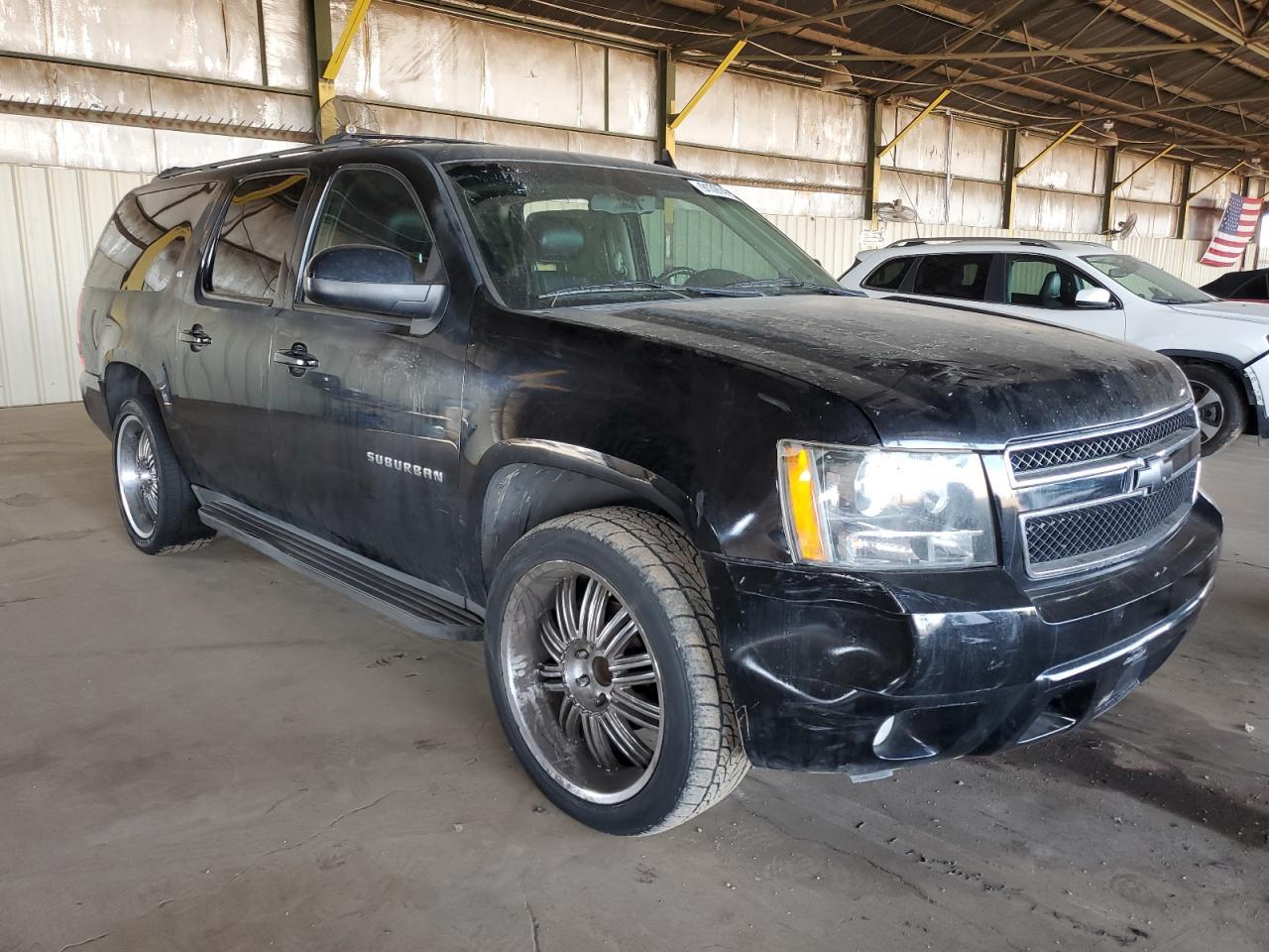 2013 CHEVROLET Suburban