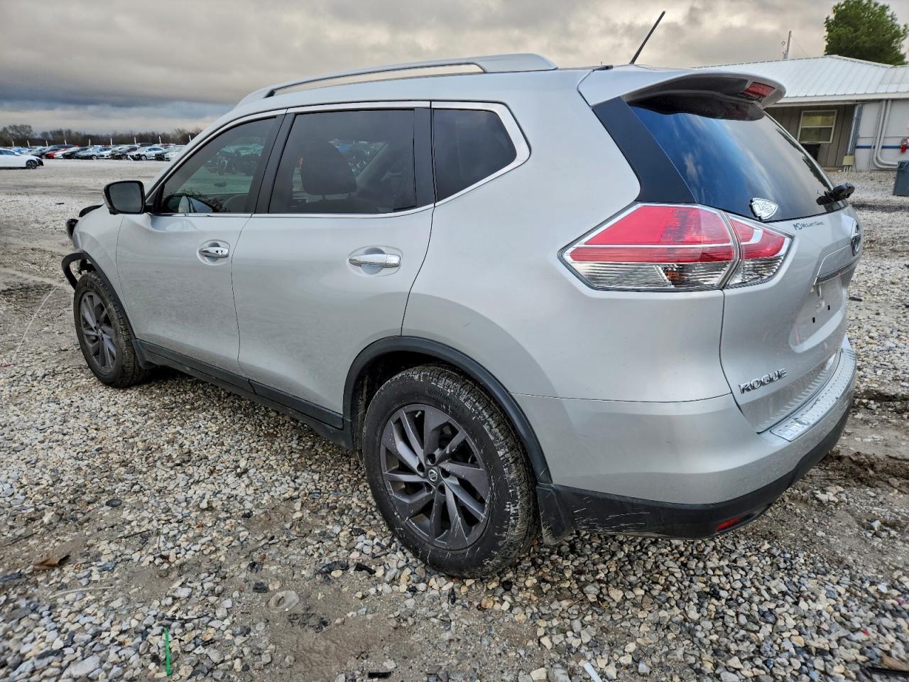 2016 NISSAN ROGUE