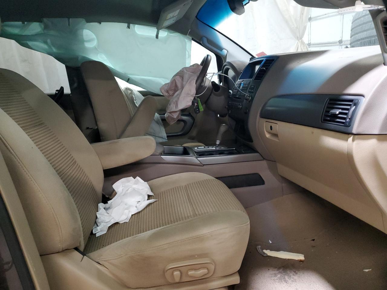 2015 NISSAN Armada