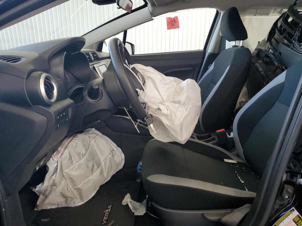 2025 NISSAN VERSA