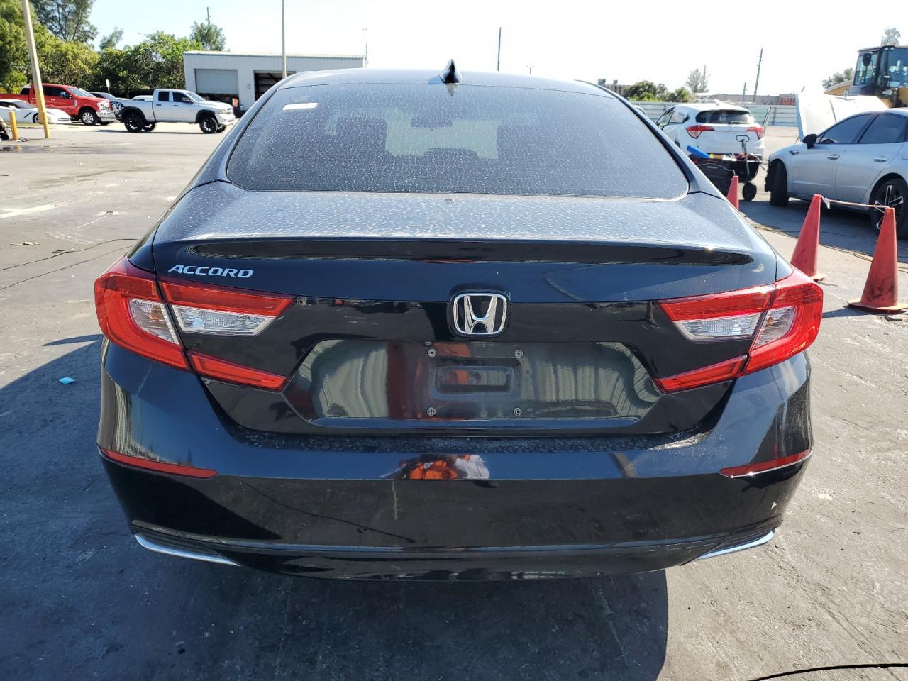 2018 HONDA ACCORD