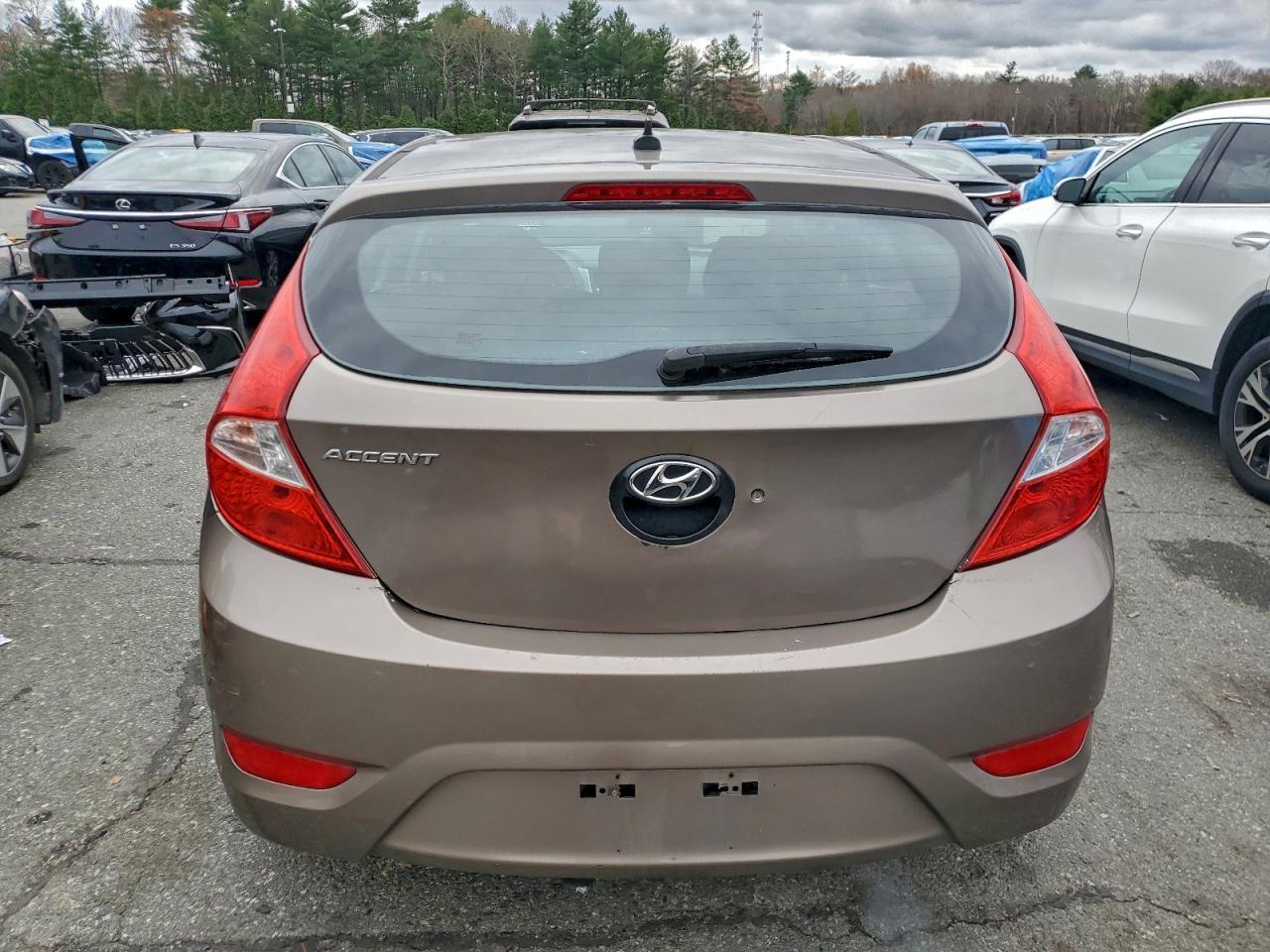 2012 HYUNDAI ACCENT