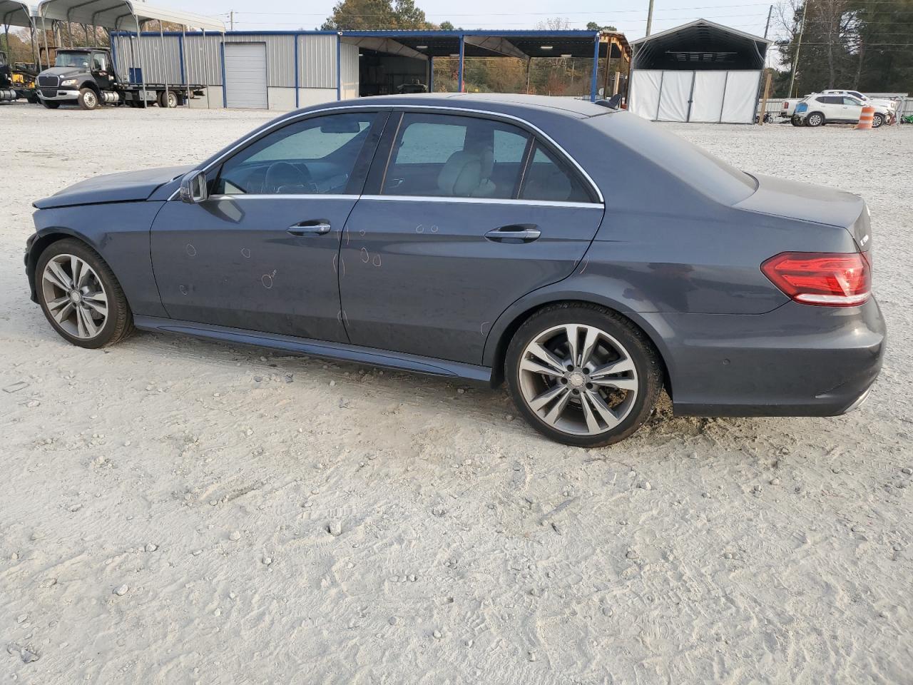 2016 MERCEDES-BENZ E-Class
