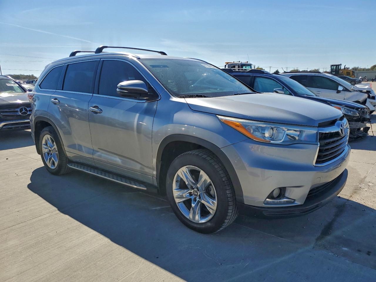 2016 TOYOTA HIGHLANDER
