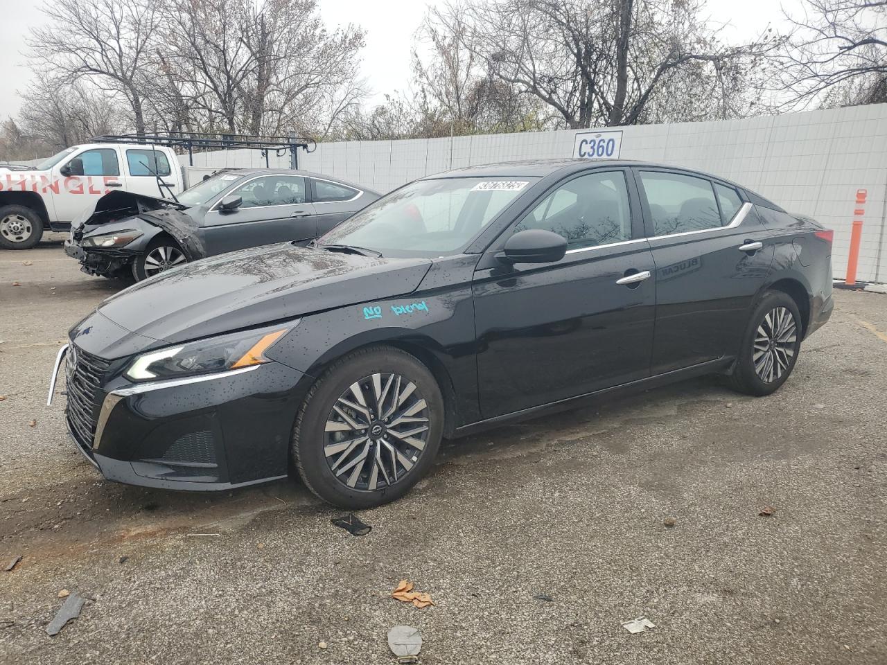 2025 NISSAN ALTIMA