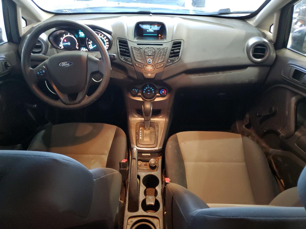 2016 FORD Fiesta