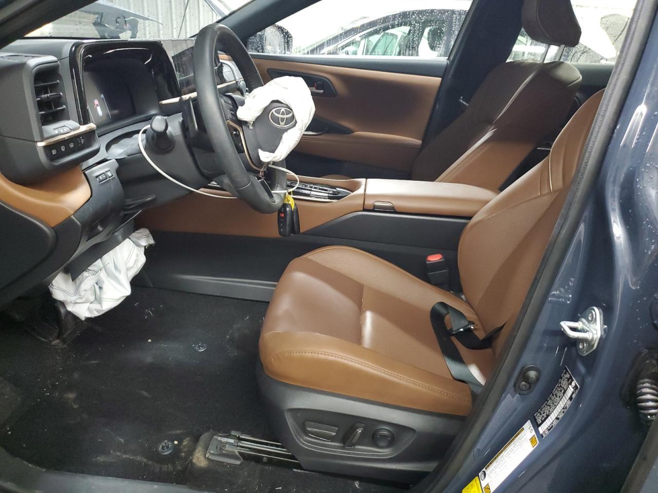 2025 TOYOTA Crown