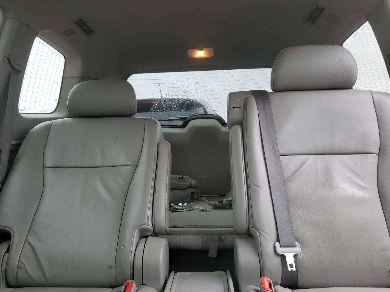 2010 TOYOTA HIGHLANDER