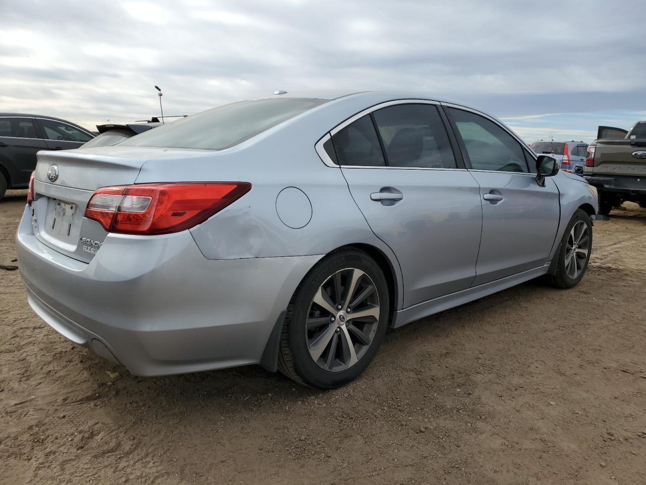 2015 SUBARU Legacy