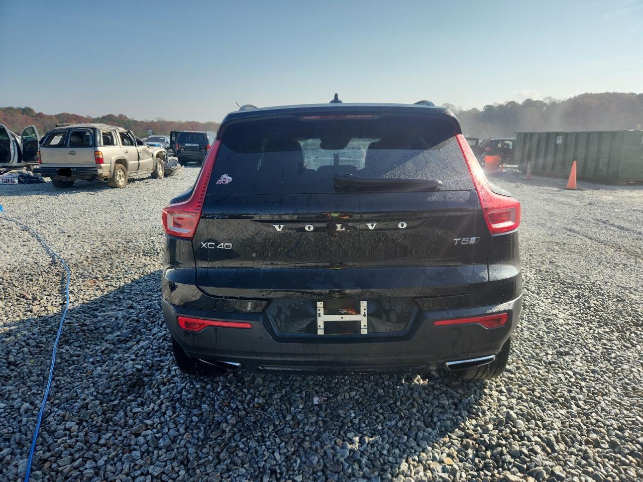 2019 VOLVO XC40