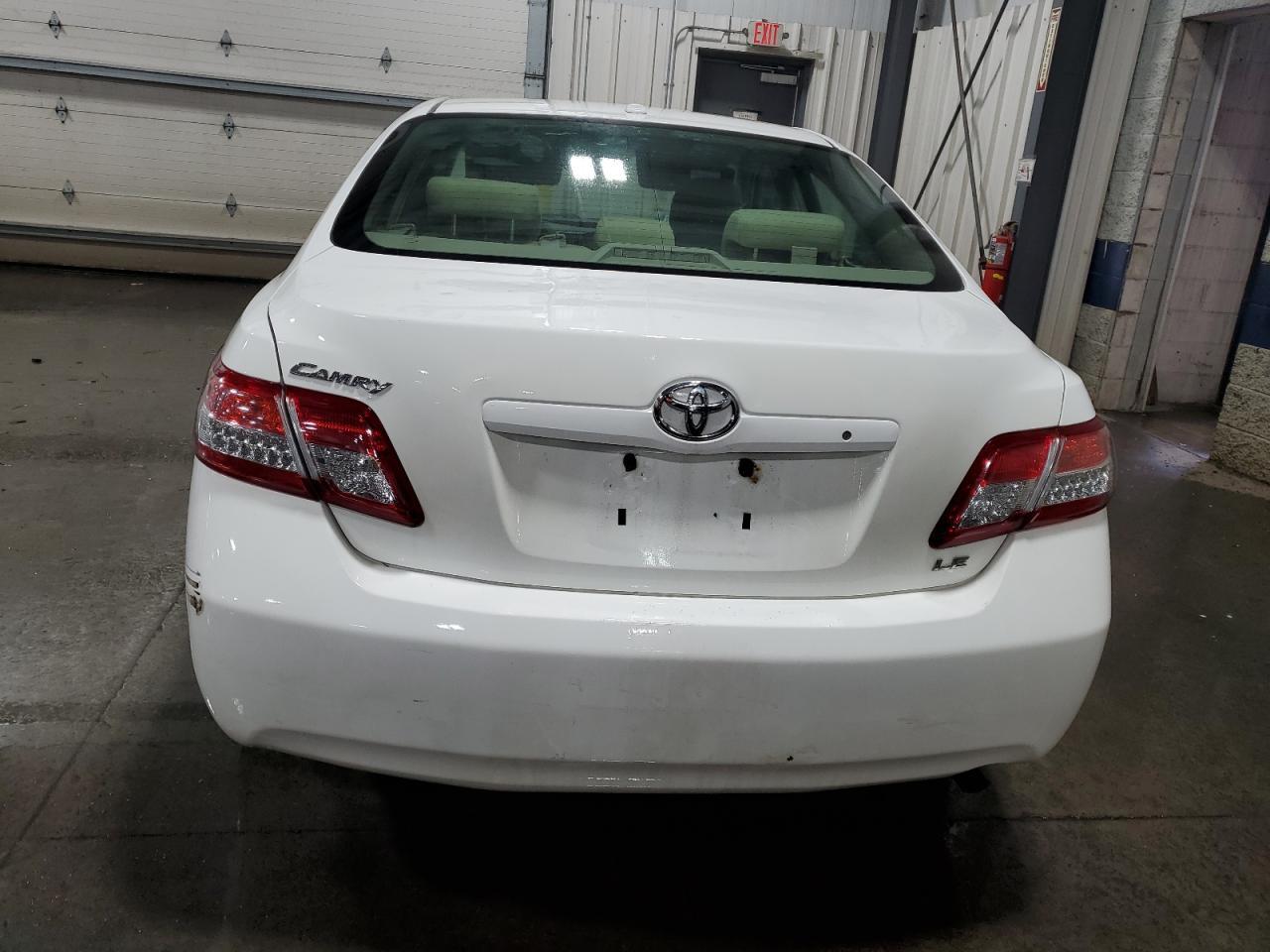 2010 TOYOTA CAMRY