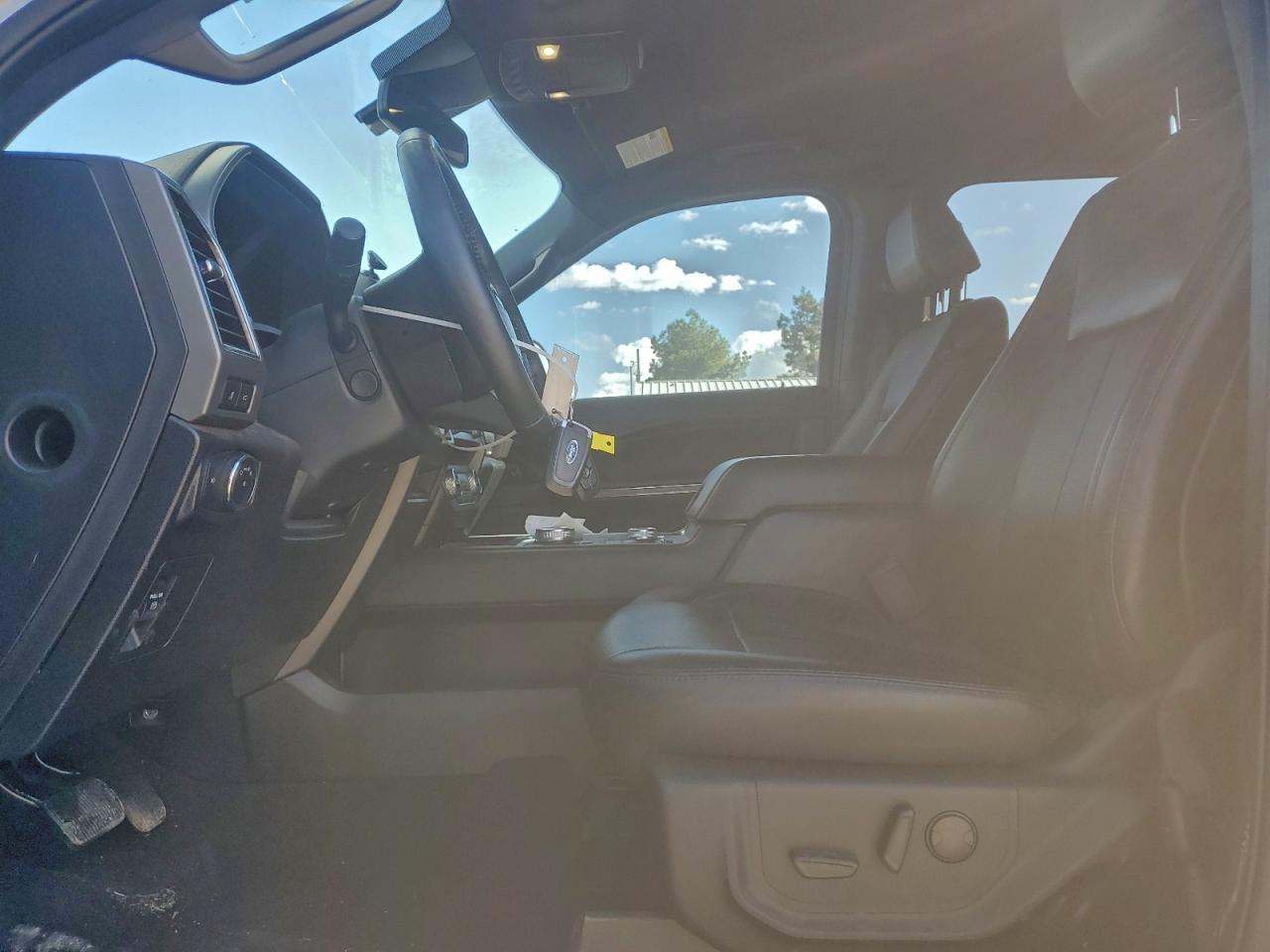 2021 FORD Expedition