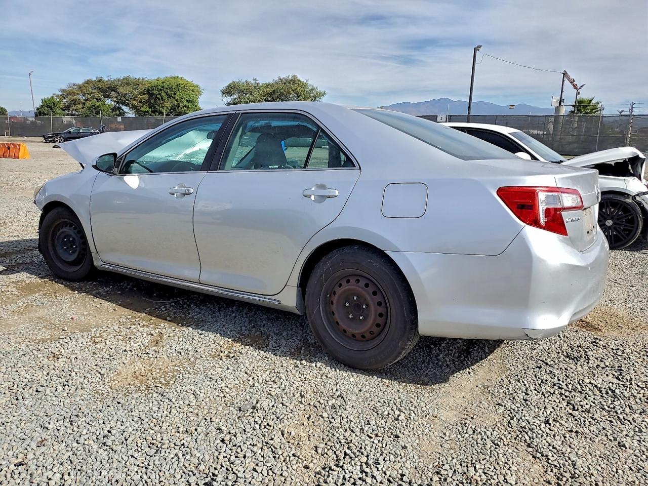 2013 TOYOTA CAMRY