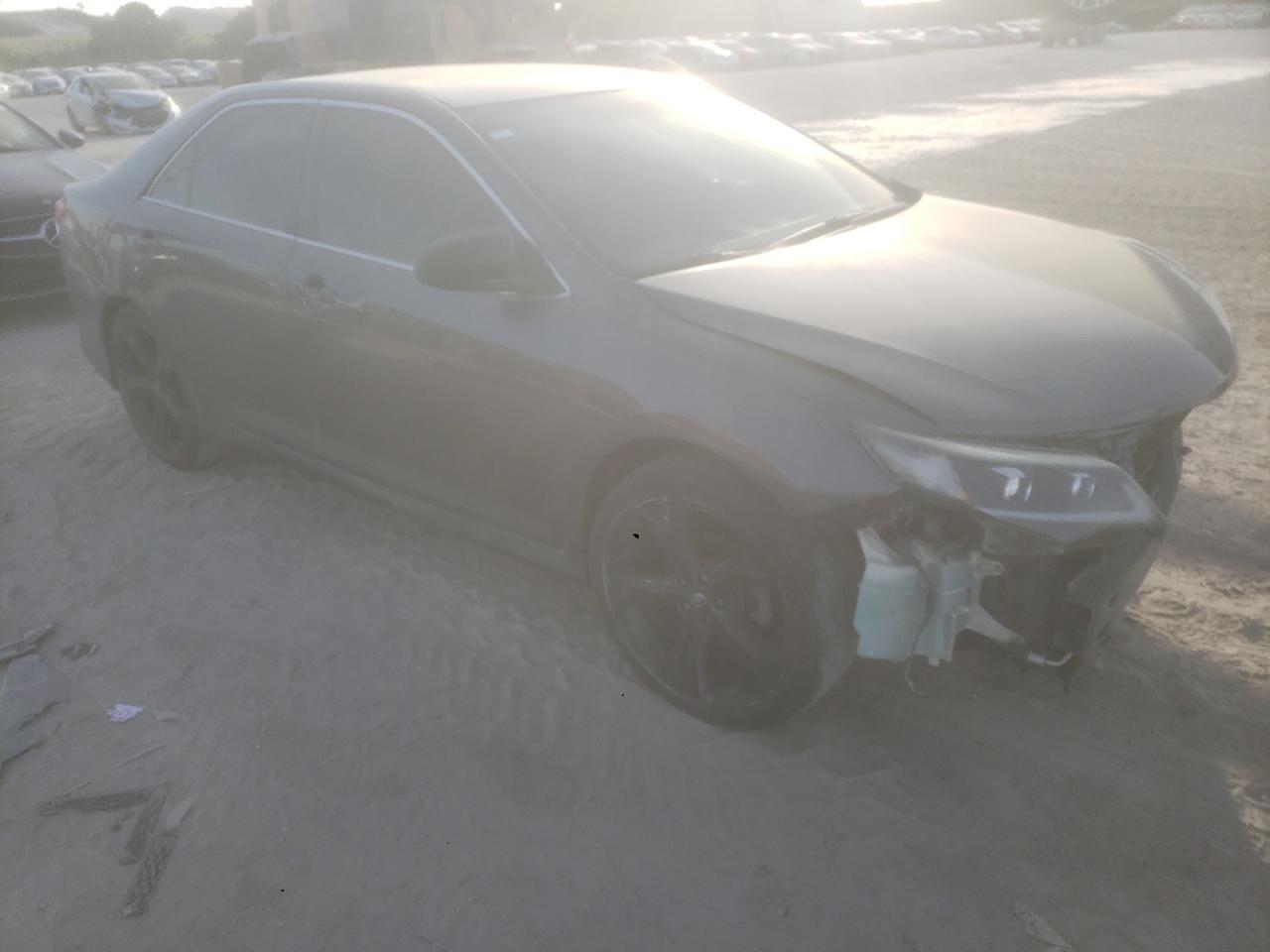2014 TOYOTA CAMRY