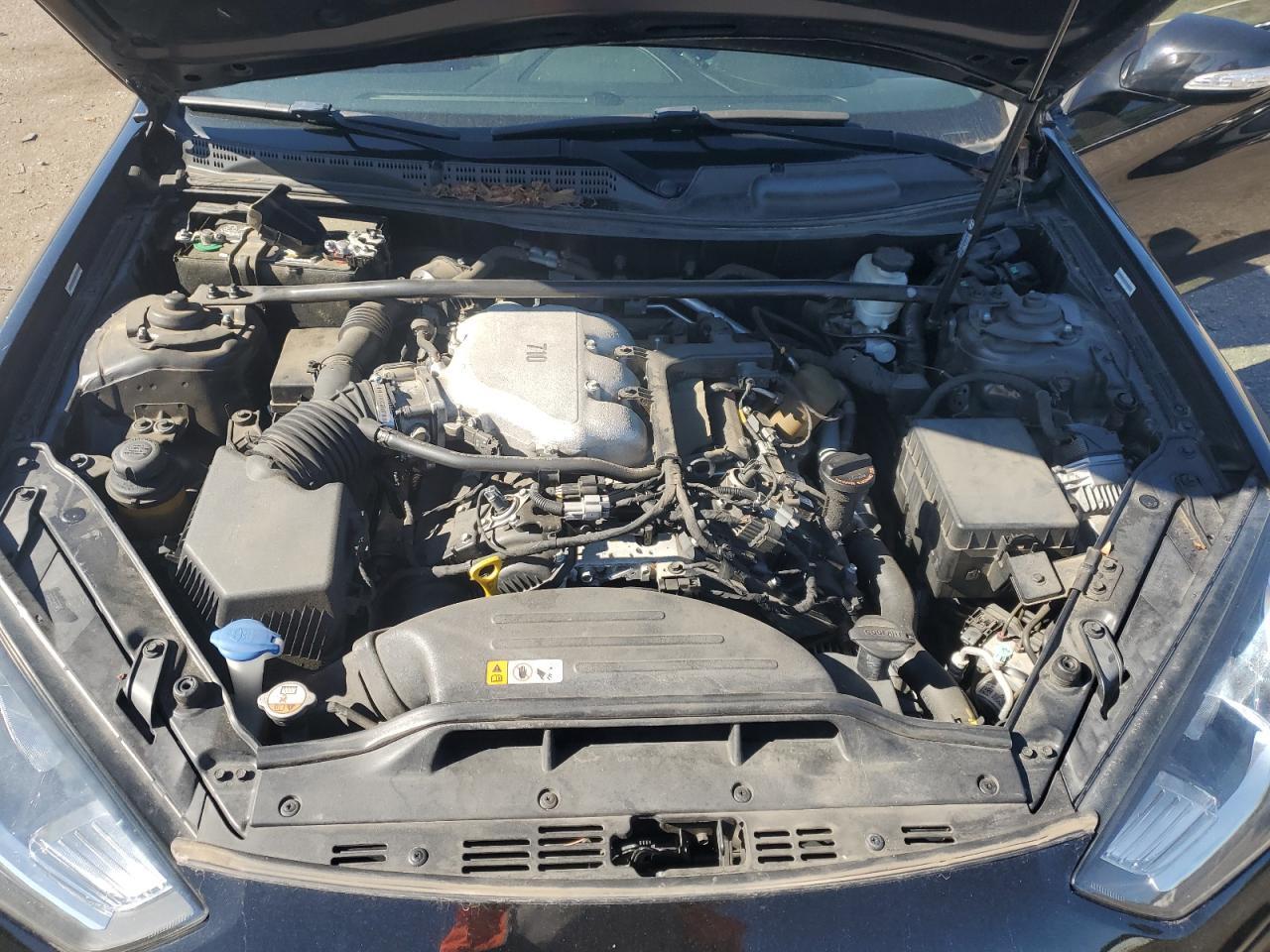 2013 HYUNDAI GENESIS
