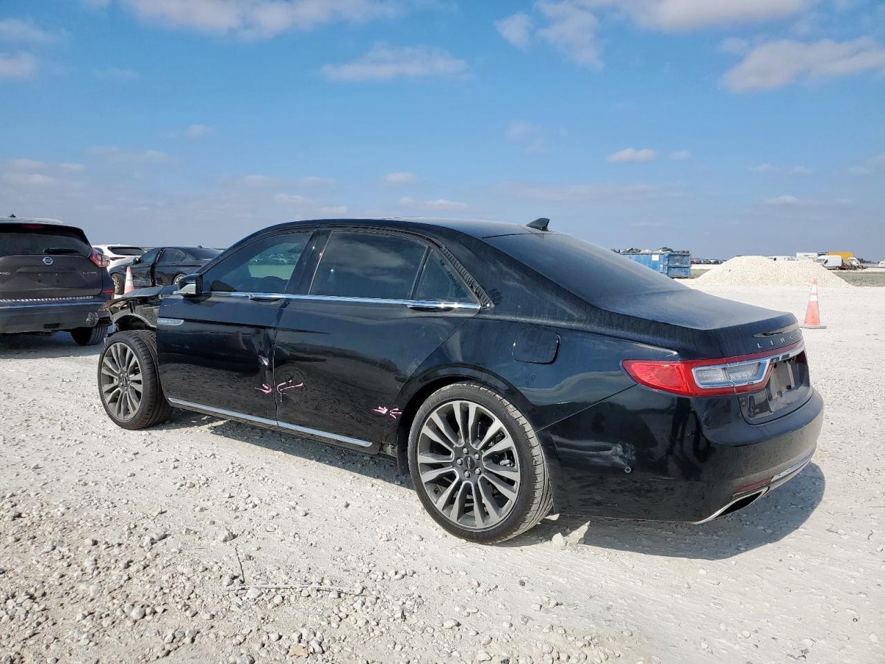 2018 LINCOLN Continental
