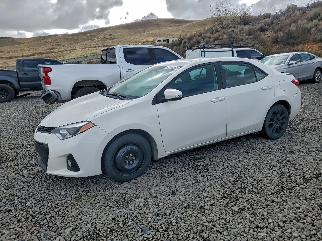 2016 TOYOTA COROLLA
