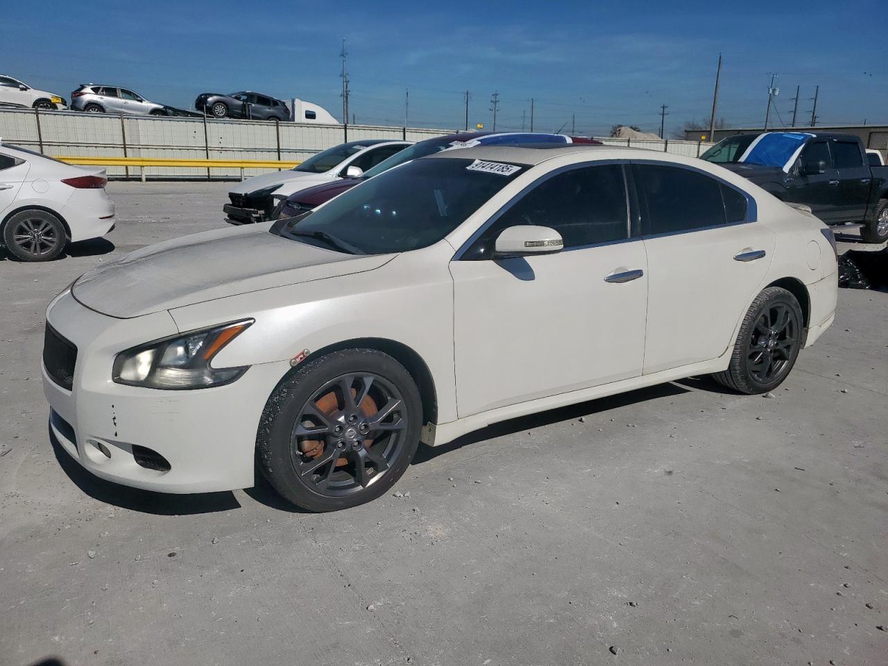2014 NISSAN Maxima