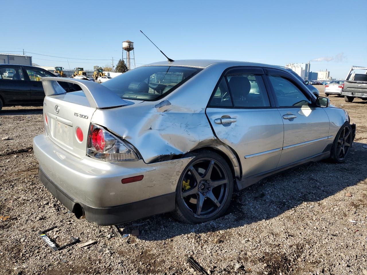2002 LEXUS IS 300
