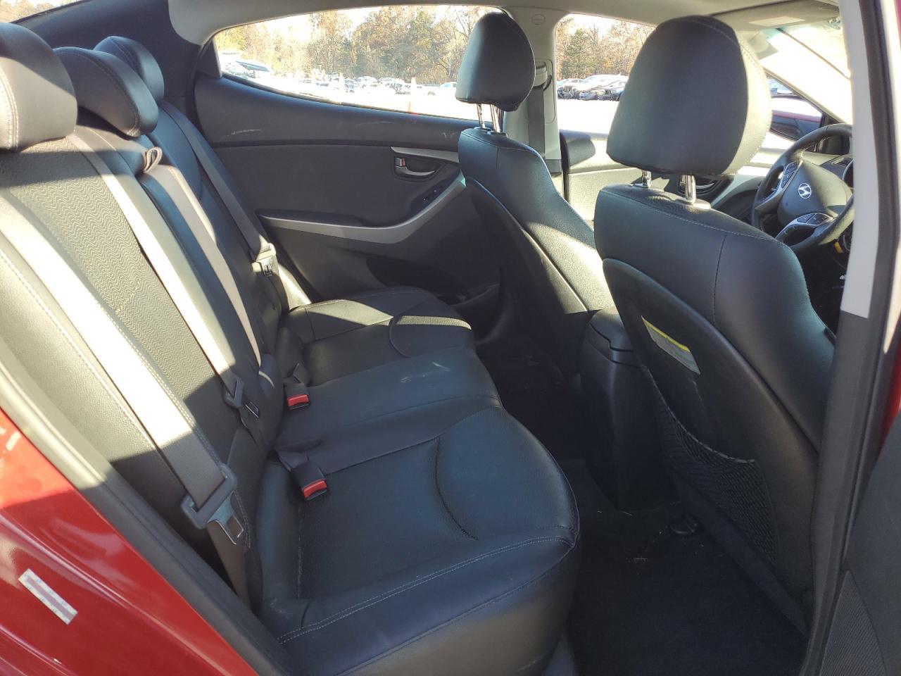 2013 HYUNDAI ELANTRA