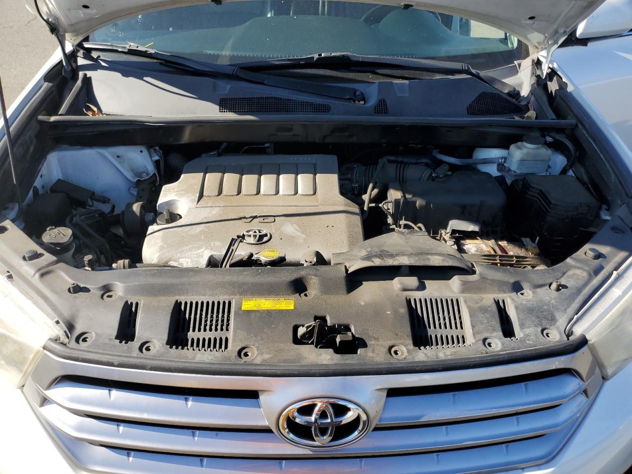 2013 TOYOTA HIGHLANDER