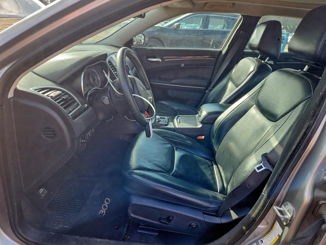 2016 CHRYSLER 300