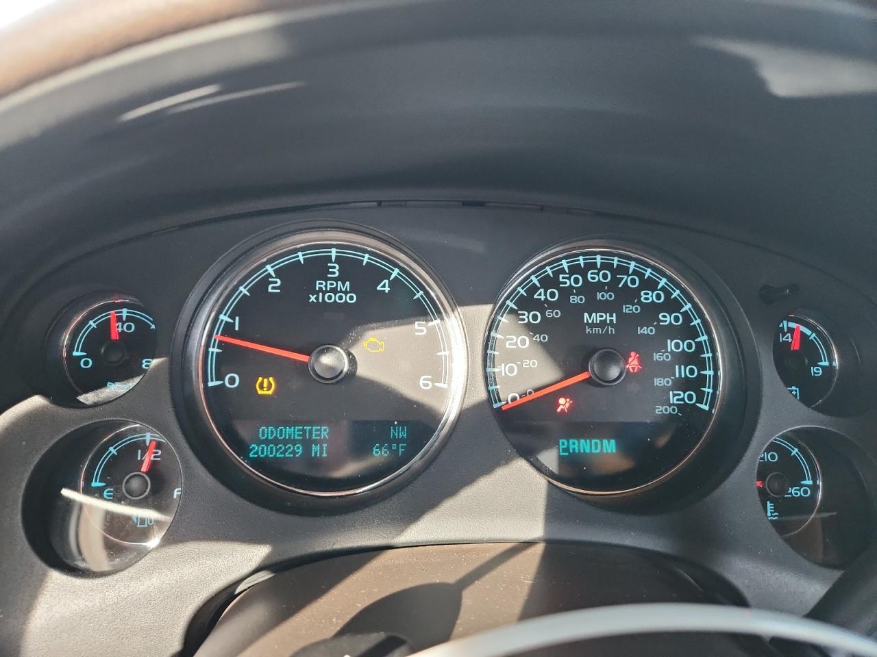 2011 CHEVROLET Tahoe