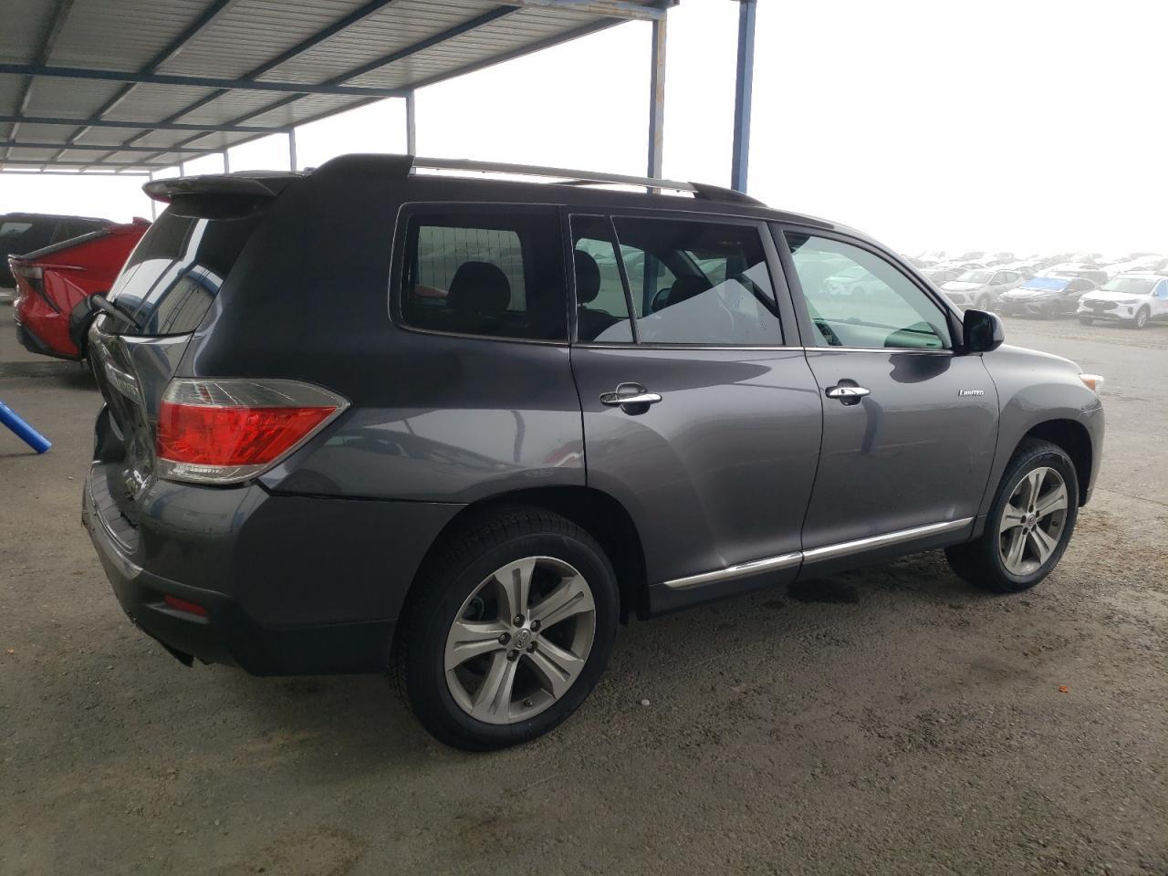 2013 TOYOTA HIGHLANDER