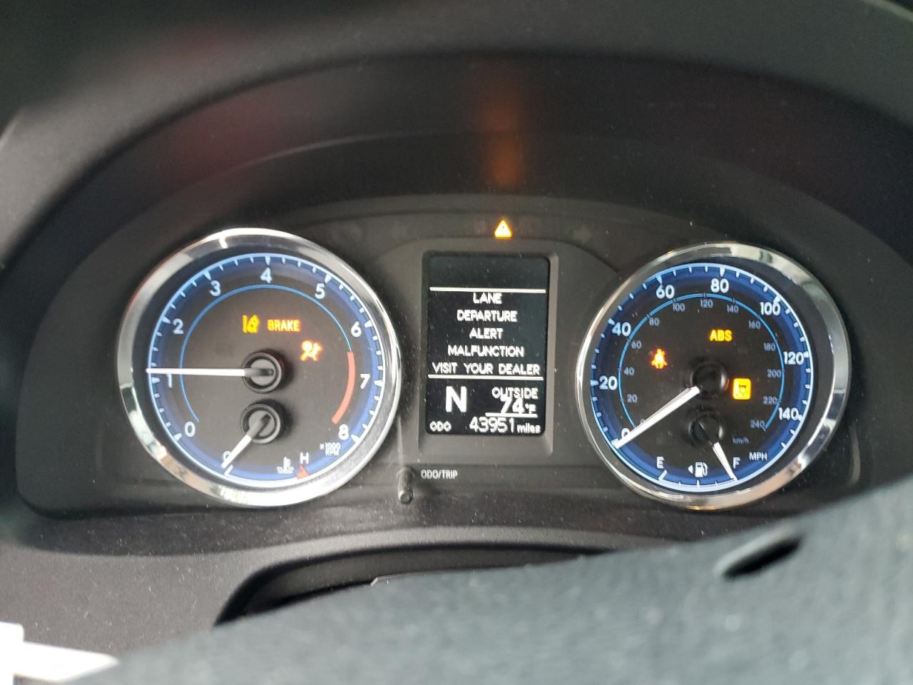 2017 TOYOTA COROLLA