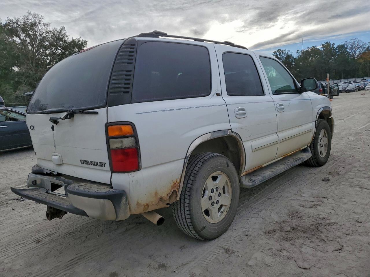 2004 CHEVROLET Tahoe