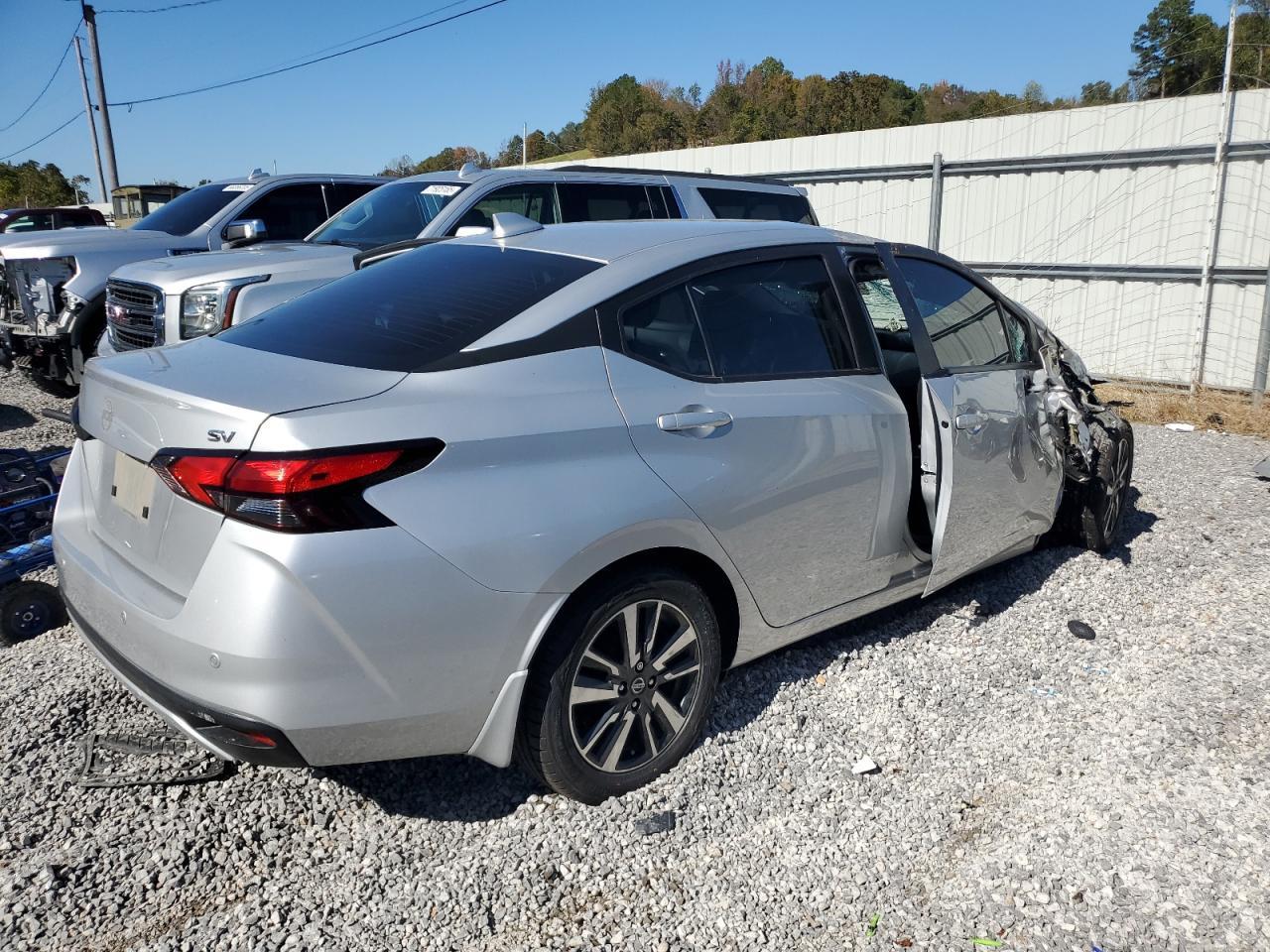 2022 NISSAN VERSA