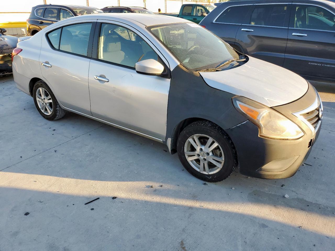 2016 NISSAN VERSA