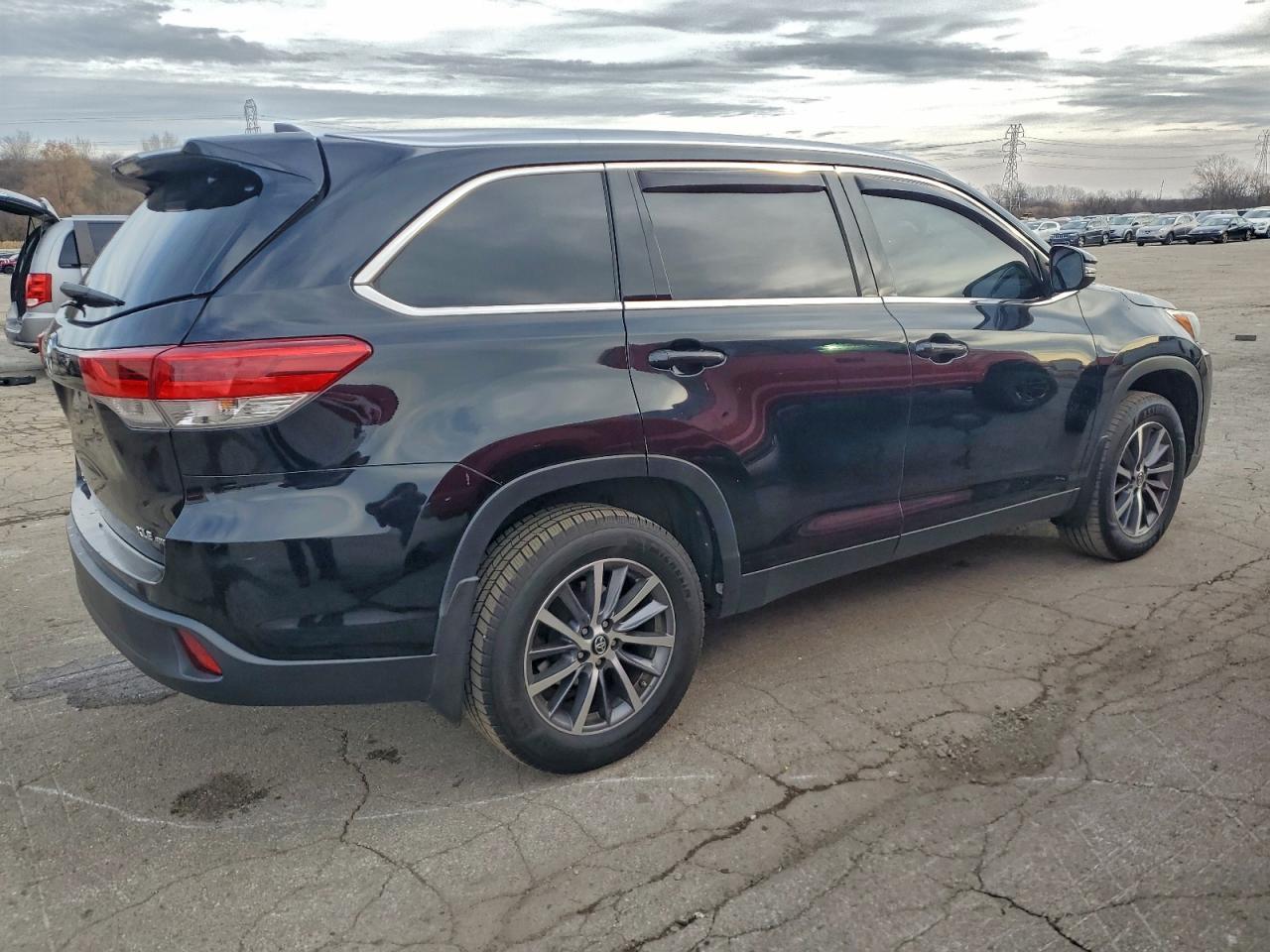 2019 TOYOTA HIGHLANDER