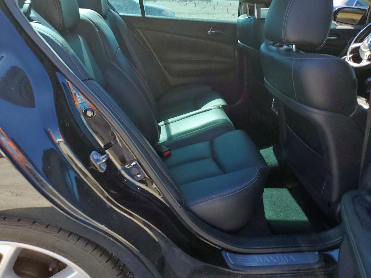 2012 NISSAN Maxima