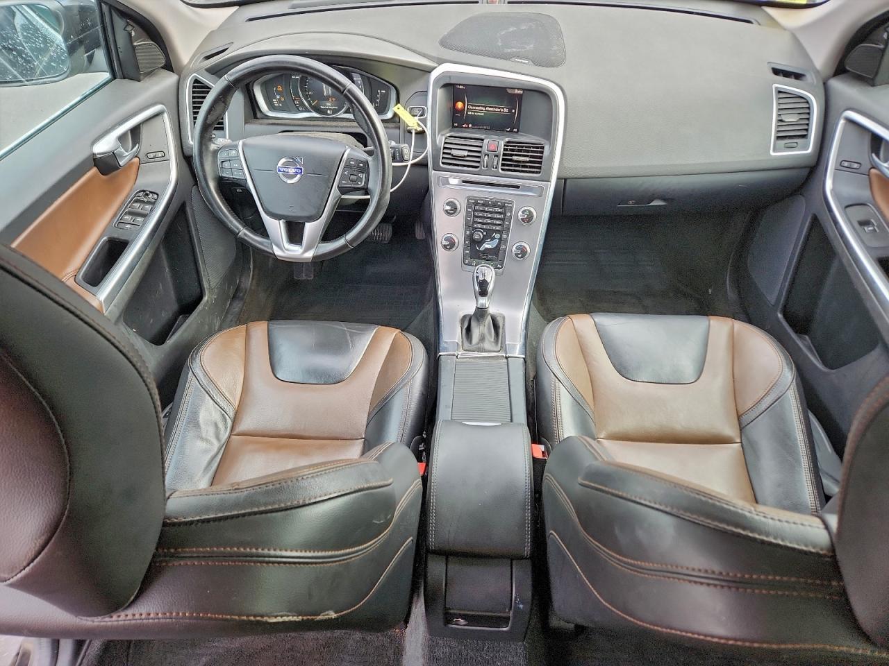 2017 VOLVO XC60