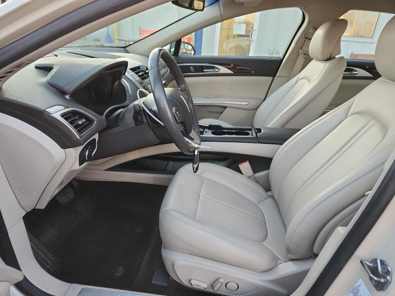 2016 LINCOLN MKZ