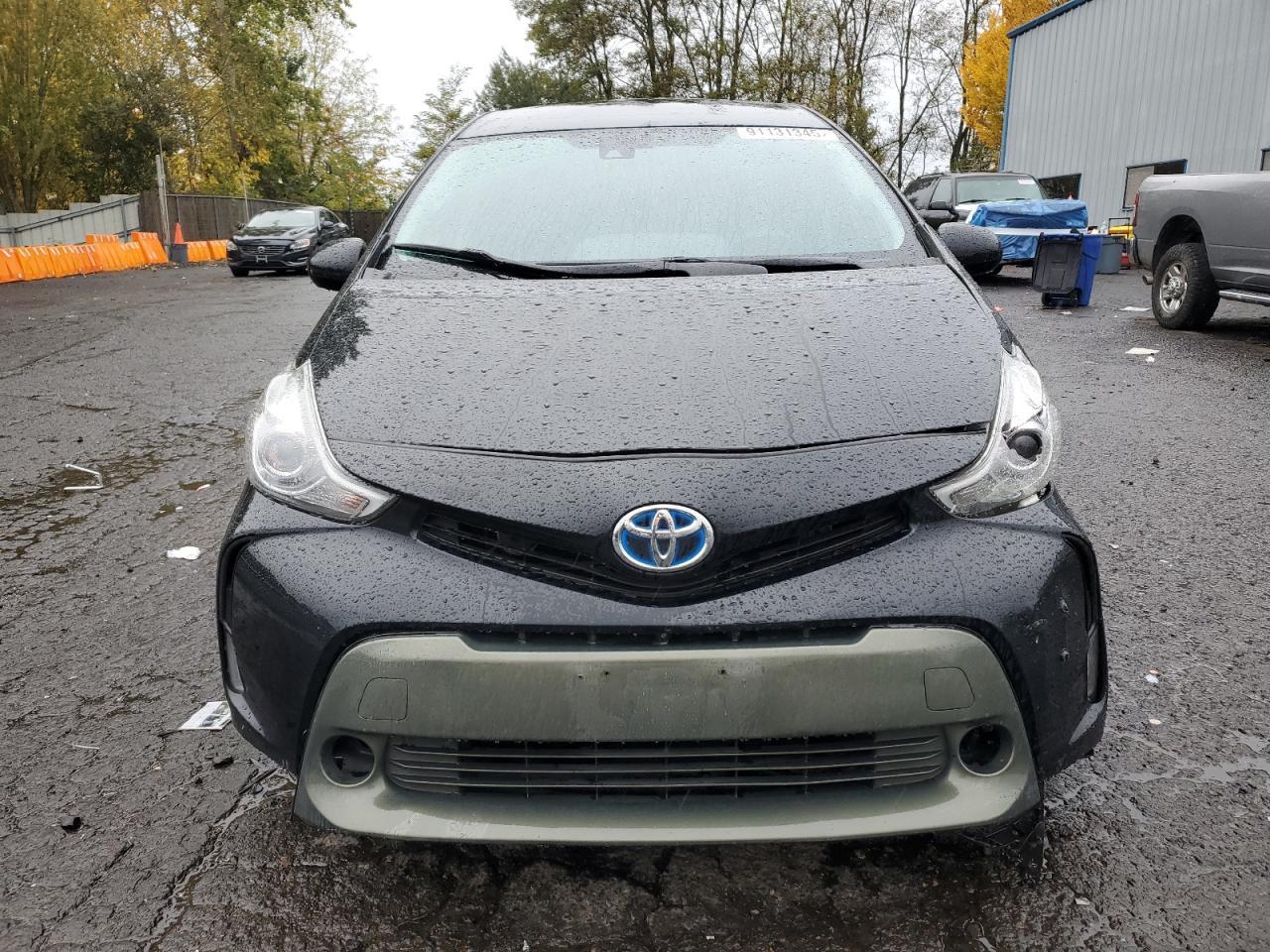 2017 TOYOTA PRIUS V