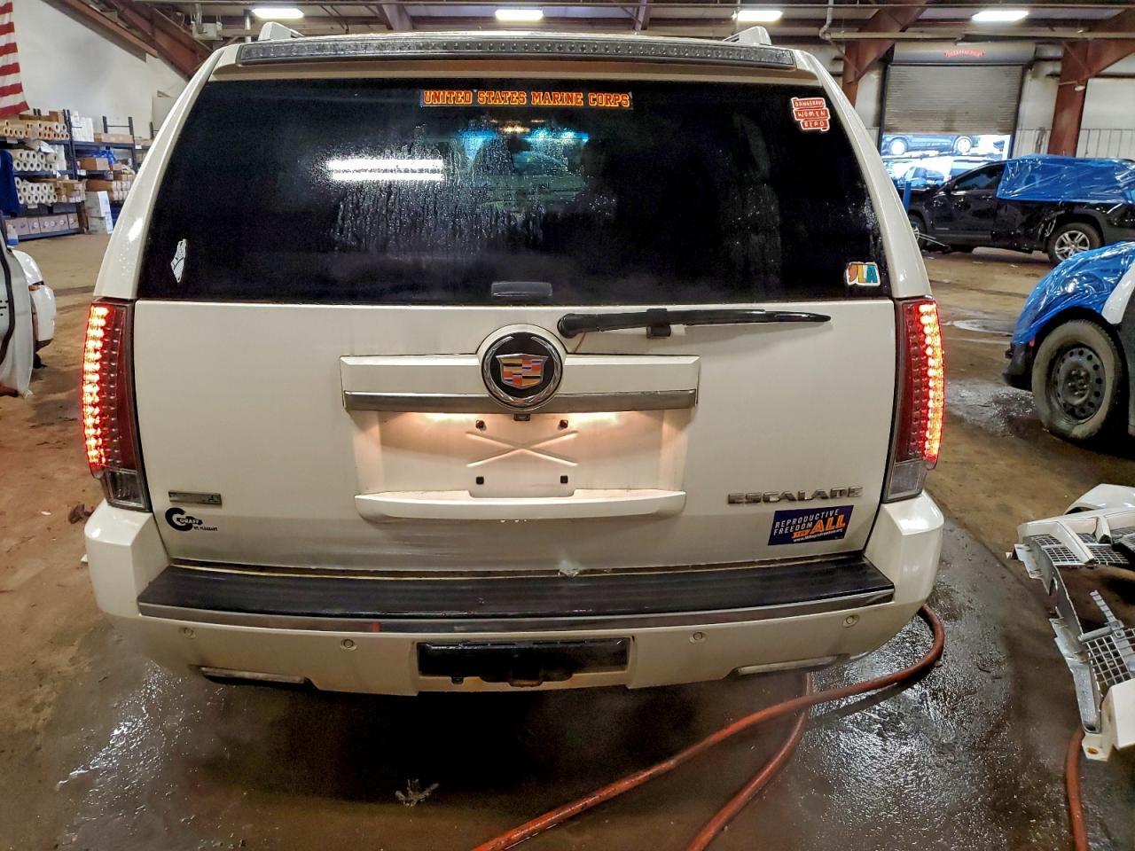2012 CADILLAC Escalade ESV